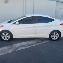 2012 Hyundai Elantra