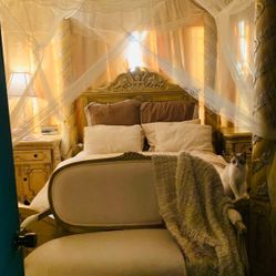 Antique Victorian Bed Set With Silver Leafing 