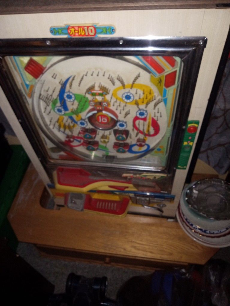 Ginza Wall Hanging Pinball Machine