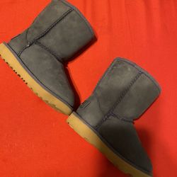 Toddler Ugg’s Size 7
