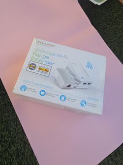 TP-Link TL-WPA4220KIT 300Mbps AV500 WiFi Powerline Extender Start Kit $30