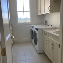 LG Washer & Dryer Set – TurboSteam + ThinQ WiFi – Excellent Condition