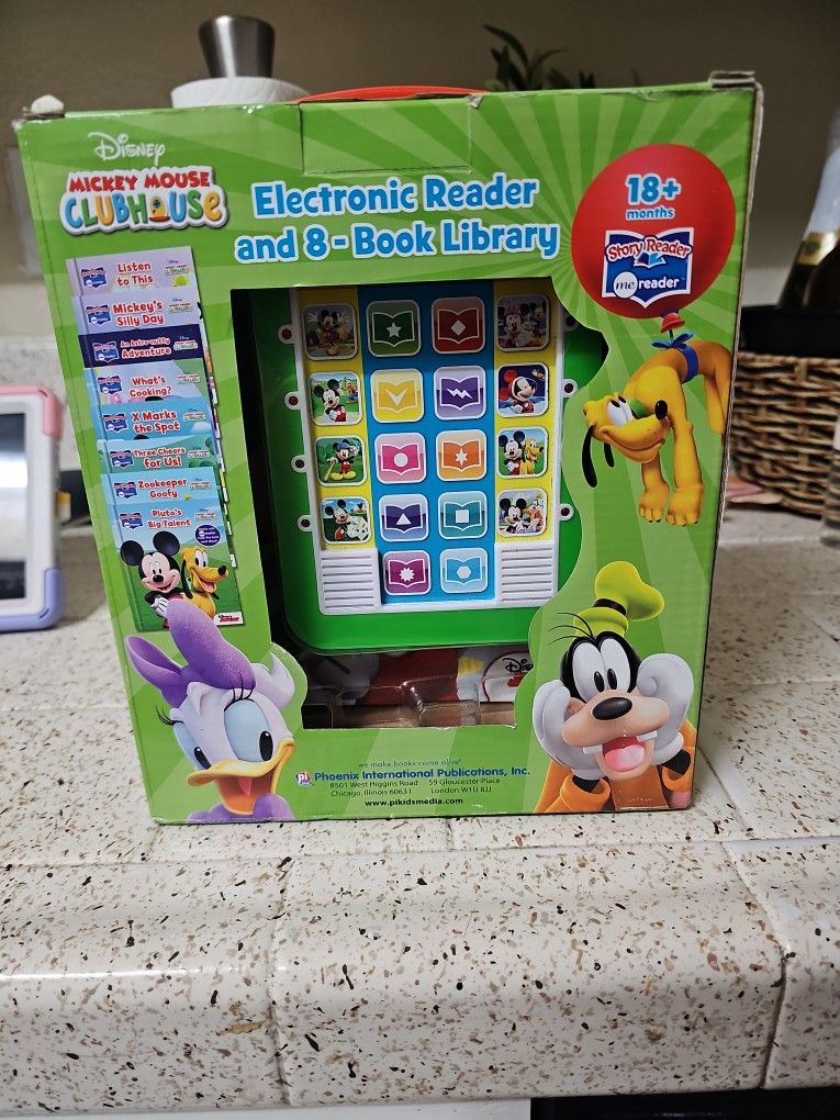 Mickey Mouse Club House 8 Book Reader
