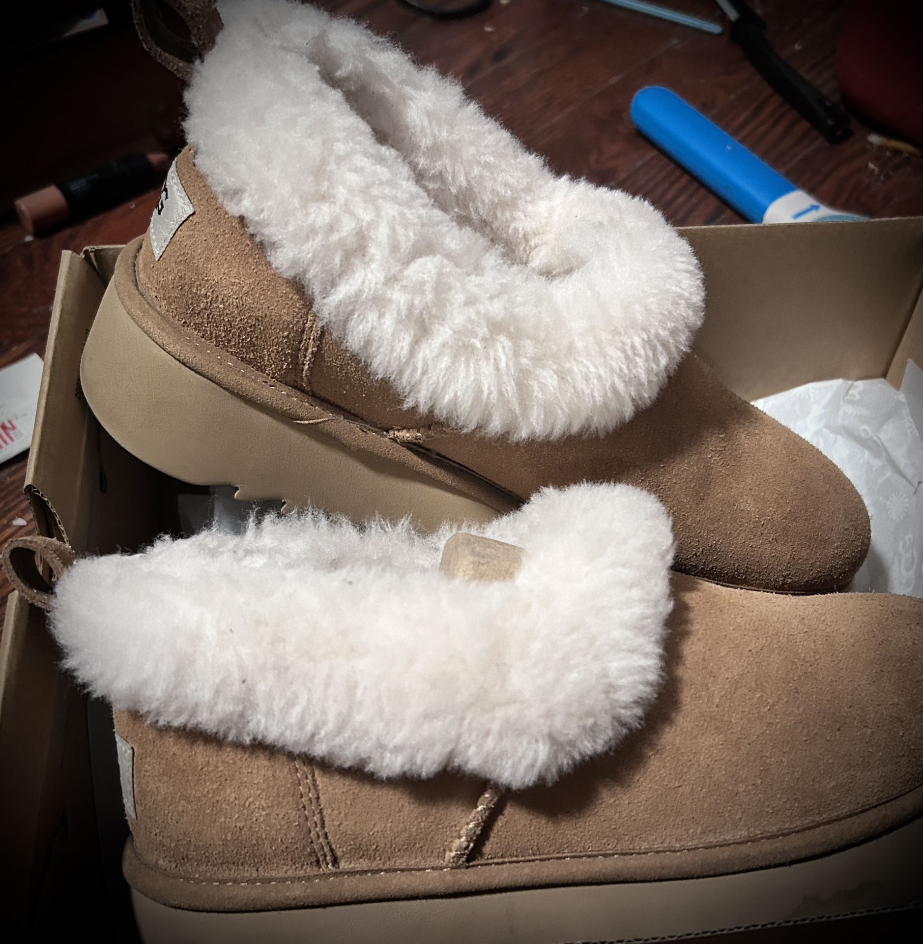 Ugg Women’s Disquette Slipper Size 6 Like New