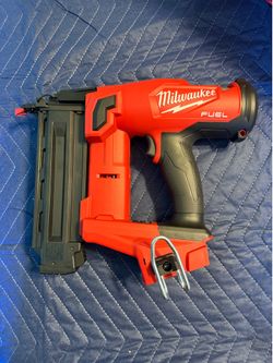 New Milwaukee M18 FUEL 18 Gauge Brad Nailer