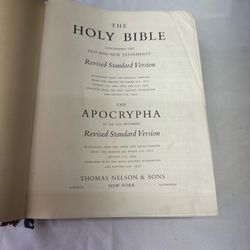 Vintage 1957 Holy Bible with Apocrypha RSV Thomas Nelson & Sons Hardcover Book