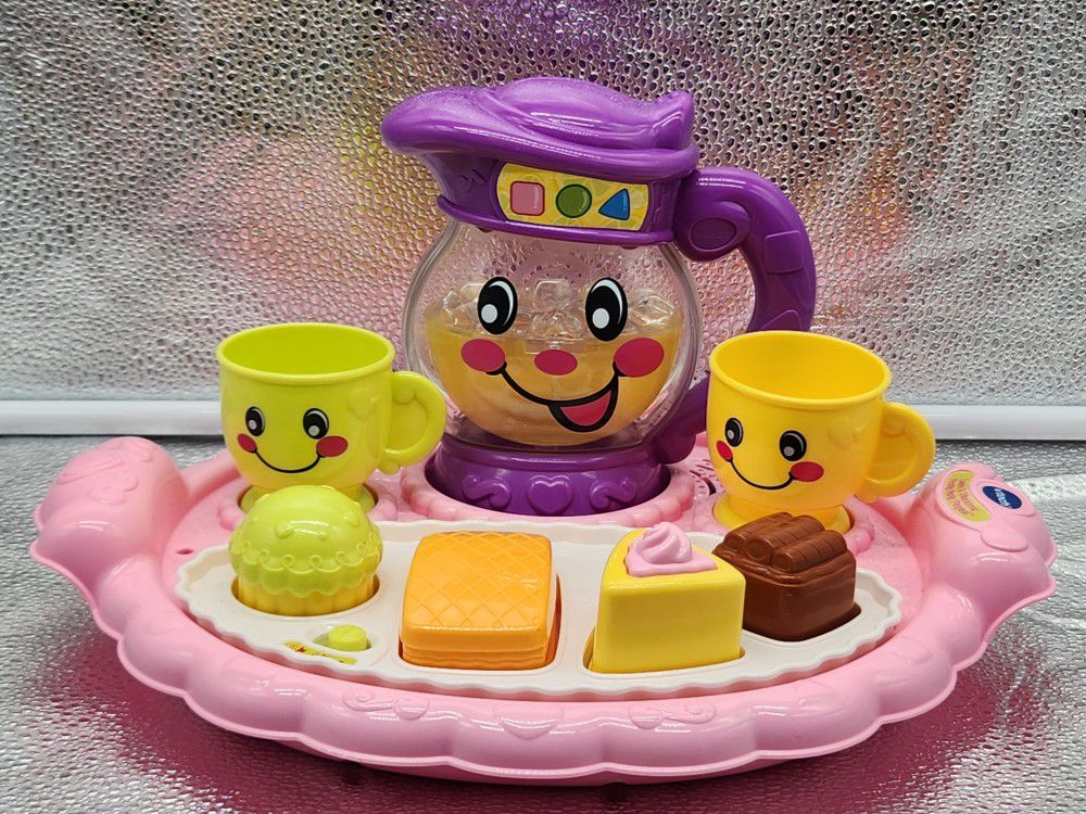 VTech 8 Piece Learn and Discover Pretty Party Talking and Singing Playset