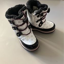 Toddler Girl Snow boots TOTES Size 7