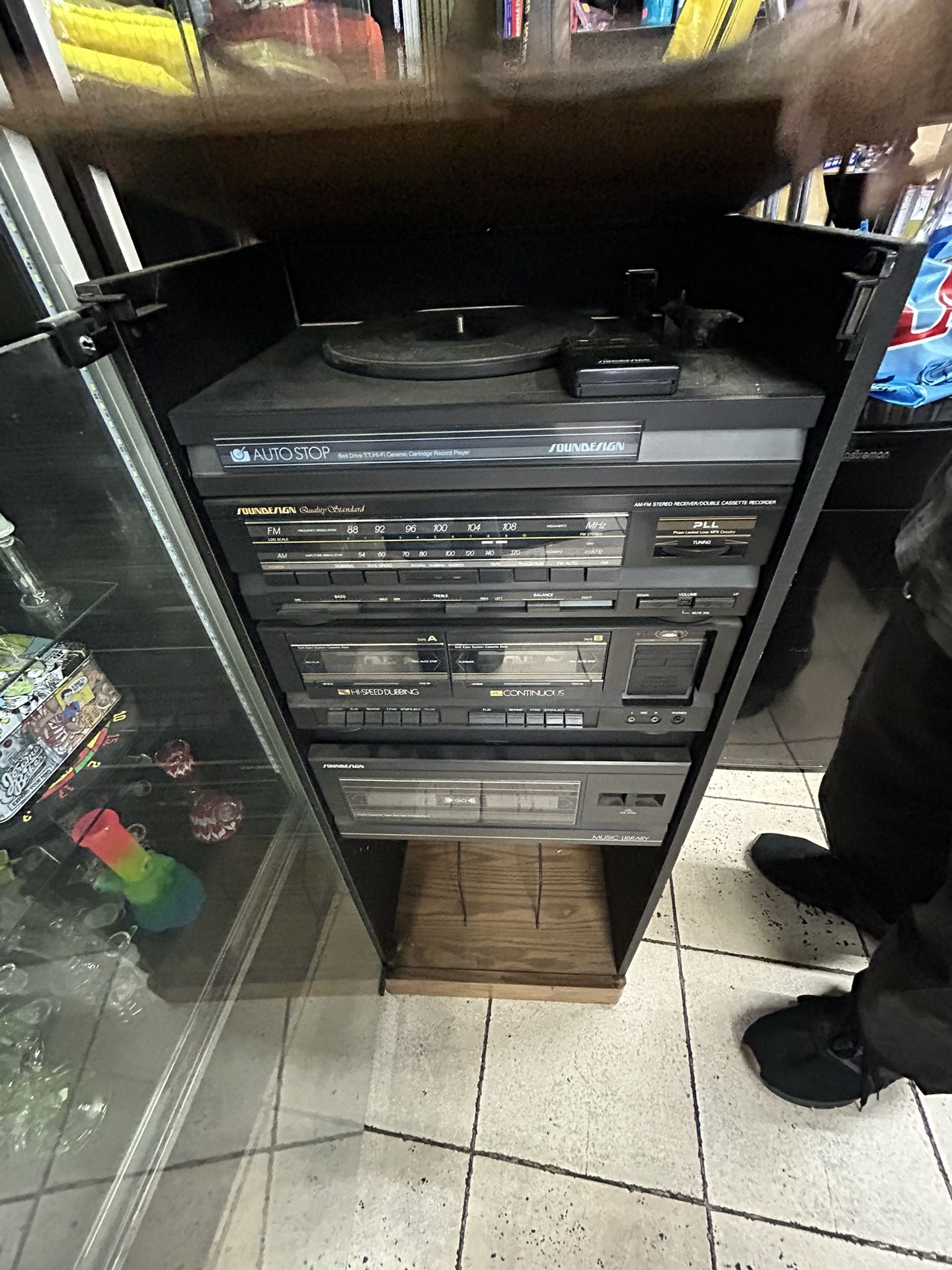 Vintage Soundsystem with record player and extra storage for records