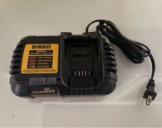 NEW Dewalt 6 amp charger DCB1106
