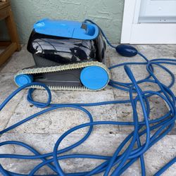 Automatic Robotic Pool Vacuum Cleaner, Dolphin Nautilus