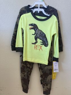 Carter’s Long Sleeve Pajamas -18month
