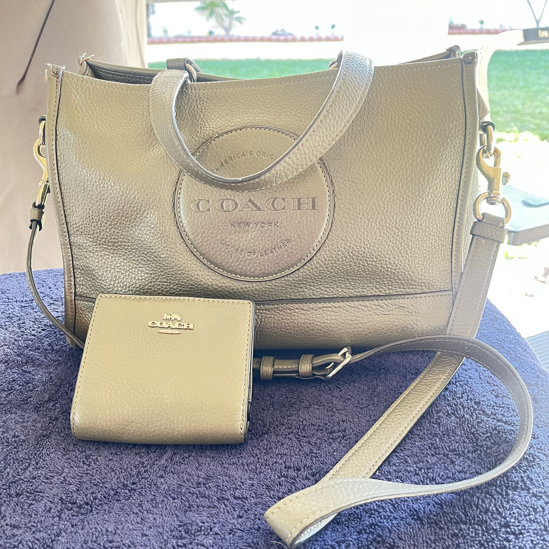 Coach Green Dempsey Tote Bag With Wallet.