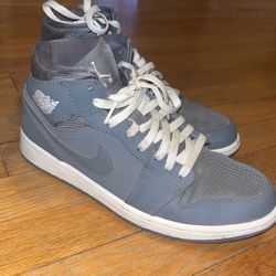 Jordan 1 Grey. 9M