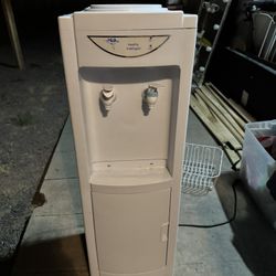 Water Dispenser 