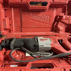 Milwaukee 6519-30 12 Amp Sawzall
