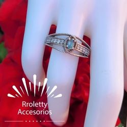 Sterling Silver 925 Ring With Aquamarine Stone.