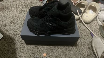 New Balance 9060 Black Cats 5.5youth