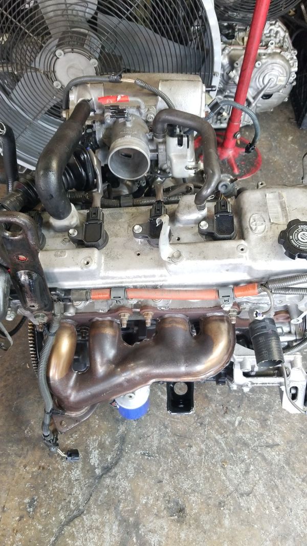 19952004 Toyota 2.4 Engine 2RZFE for Sale in Los Angeles, CA