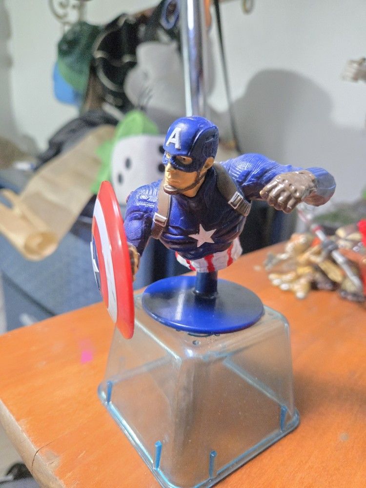 Marvel Cpt. America Bust Toy.