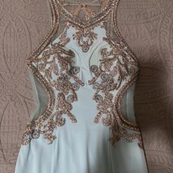 Elegant Dress For An Special Occasion 