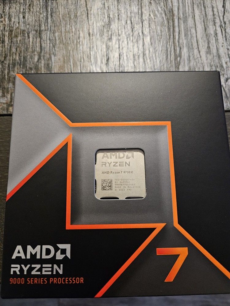 AMD Ryzenâ„¢ 7 9700X 8-Core, 16-Thread Unlocked Desktop Processor