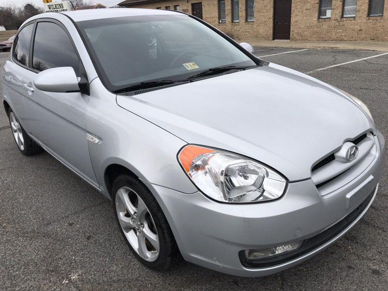 2008 Hyundai Accent Hatchback For Sale! ( Low Mileage)