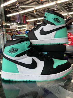 Air Jordan 1 Retro High Green Glow
