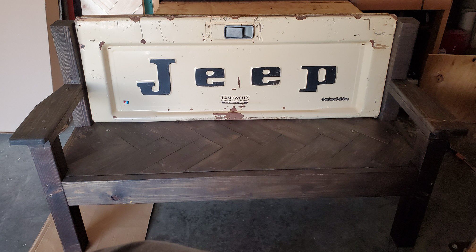 Jeep tailgate bench