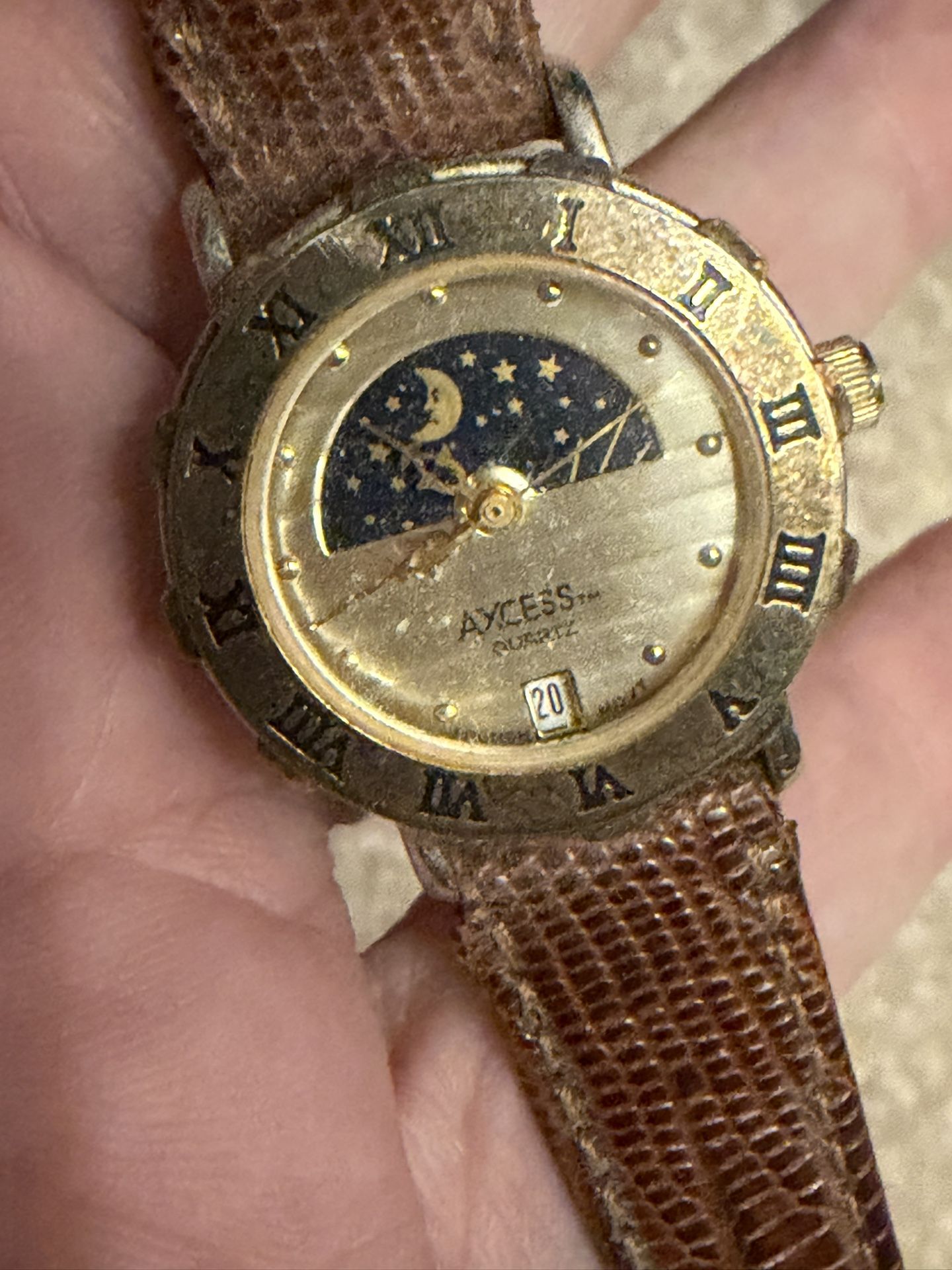 Nice Moon Watch Burberry Band Needs Battery