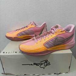 Nike Sabrina 1 basketball shoe