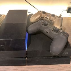 PlayStation 4 With 2 Controllers And 5GB Hard Drive