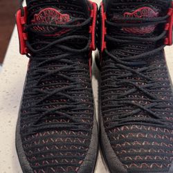 Like-New Air Jordan 32 “Banned” MJ Day Sz 8 - Barely Worn, Authentic