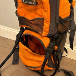Baby hiking carrier