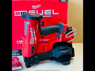 Milwaukee 2909-20 M18 FUEL 18-Volt Lithium-Ion Brushless Cordless Coil Roofing Nailer (Tool Only)