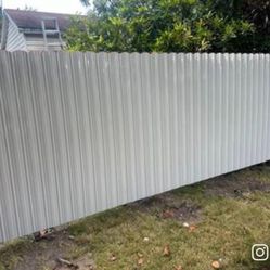 Fence And Gate. Cercas Y Portones 