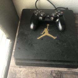 PS4  Slim Pro/32 Inch Sony Tv 