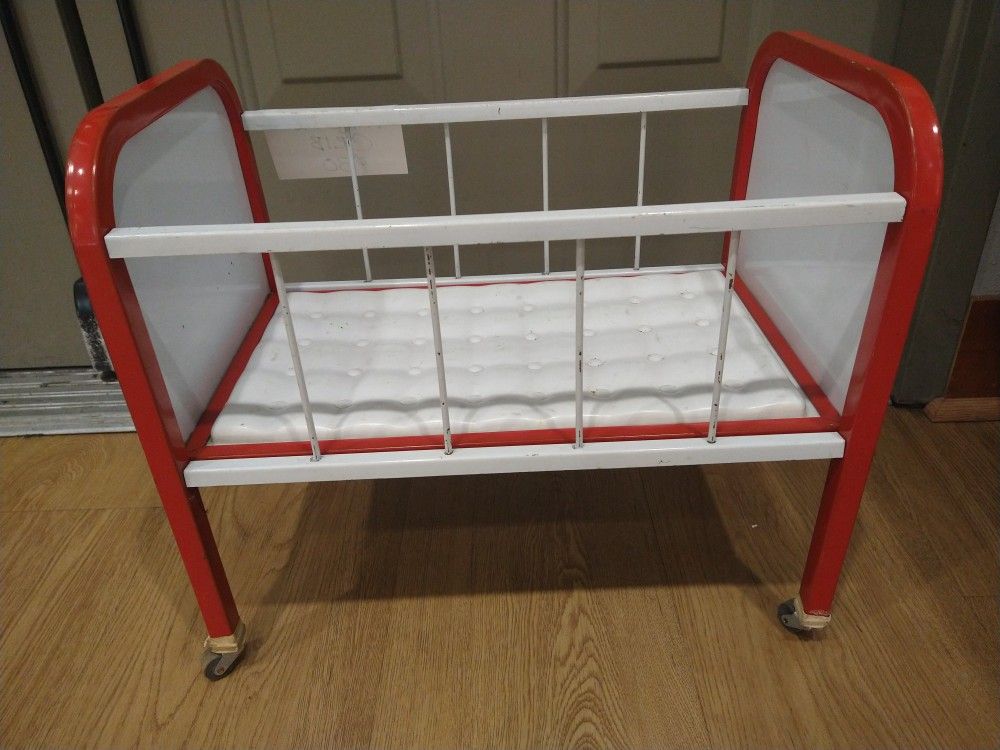 Vintage Metal Doll Bed