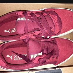 Red pumas shoes