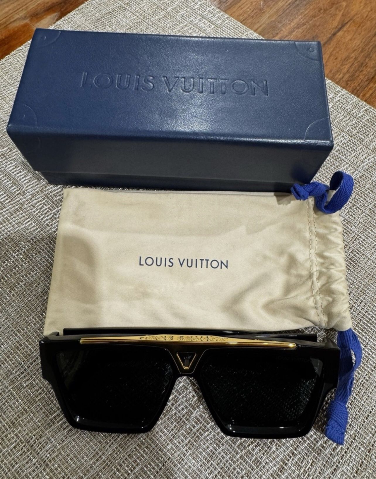 Louis Vuitton 
