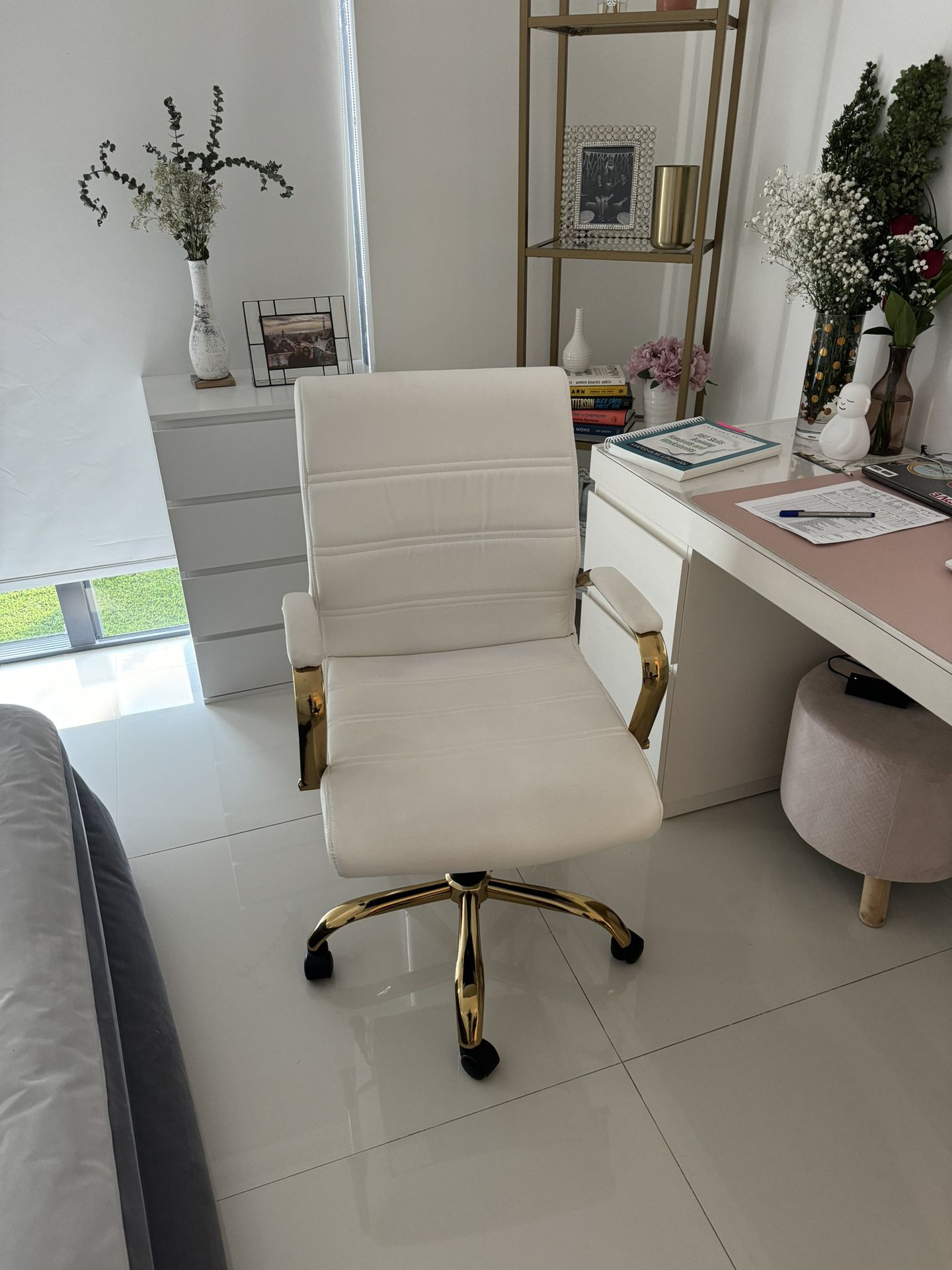 White And Gold Office Chair - Pick Up In Brickell 