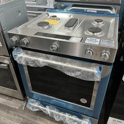 $1999 KitchenAid 7.1 Cu Ft Slide In Dual Fuel Range, One Yr Warranty