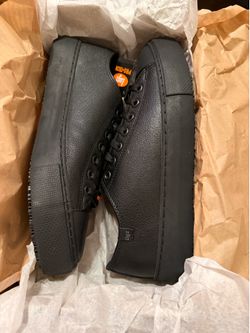 Slip resistant shoes