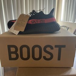 Yeezy 350 v2 Core Black Red