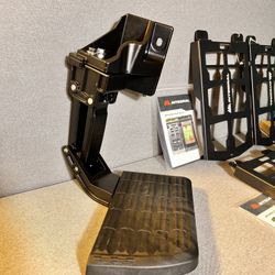 2022-up Tundra Retractable Rear Bed Step & 2007-up Bedside Pack out Panels 