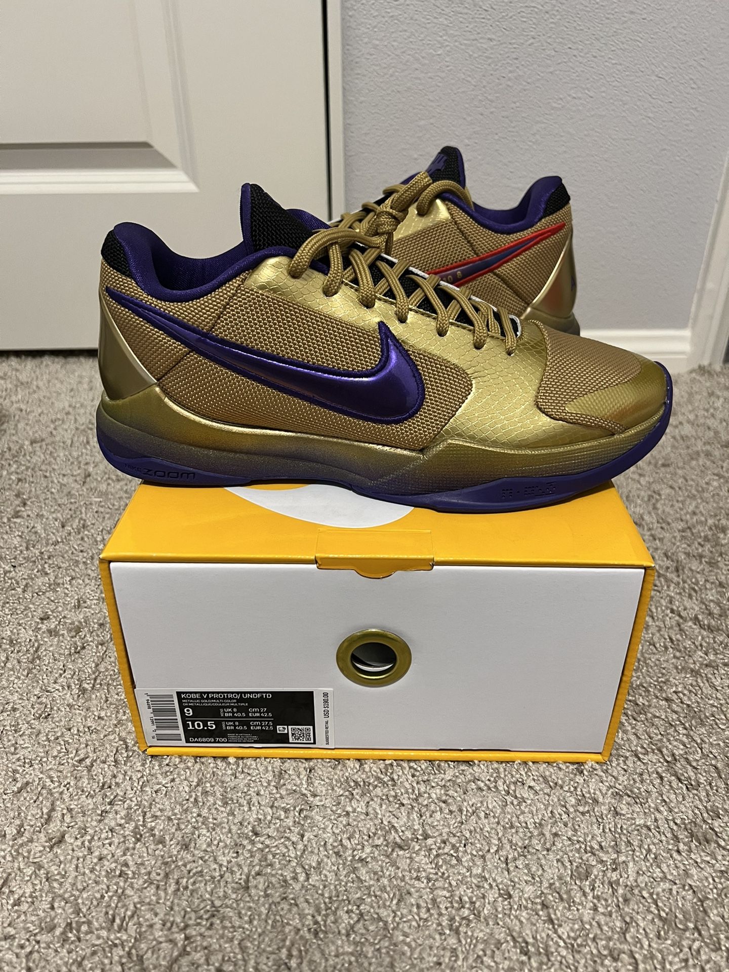 Brand New Nike Kobe V 5 Protro Undefeated Hall Of Fame Size 9 for 
