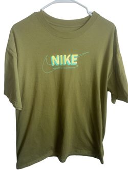 Men’s Nike Logo T Shirt Size Large