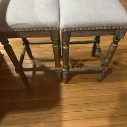 24 Inch Bar Stools