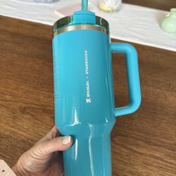 Stanley x Starbucks Blue 2026 SS 40 oz. 🦋