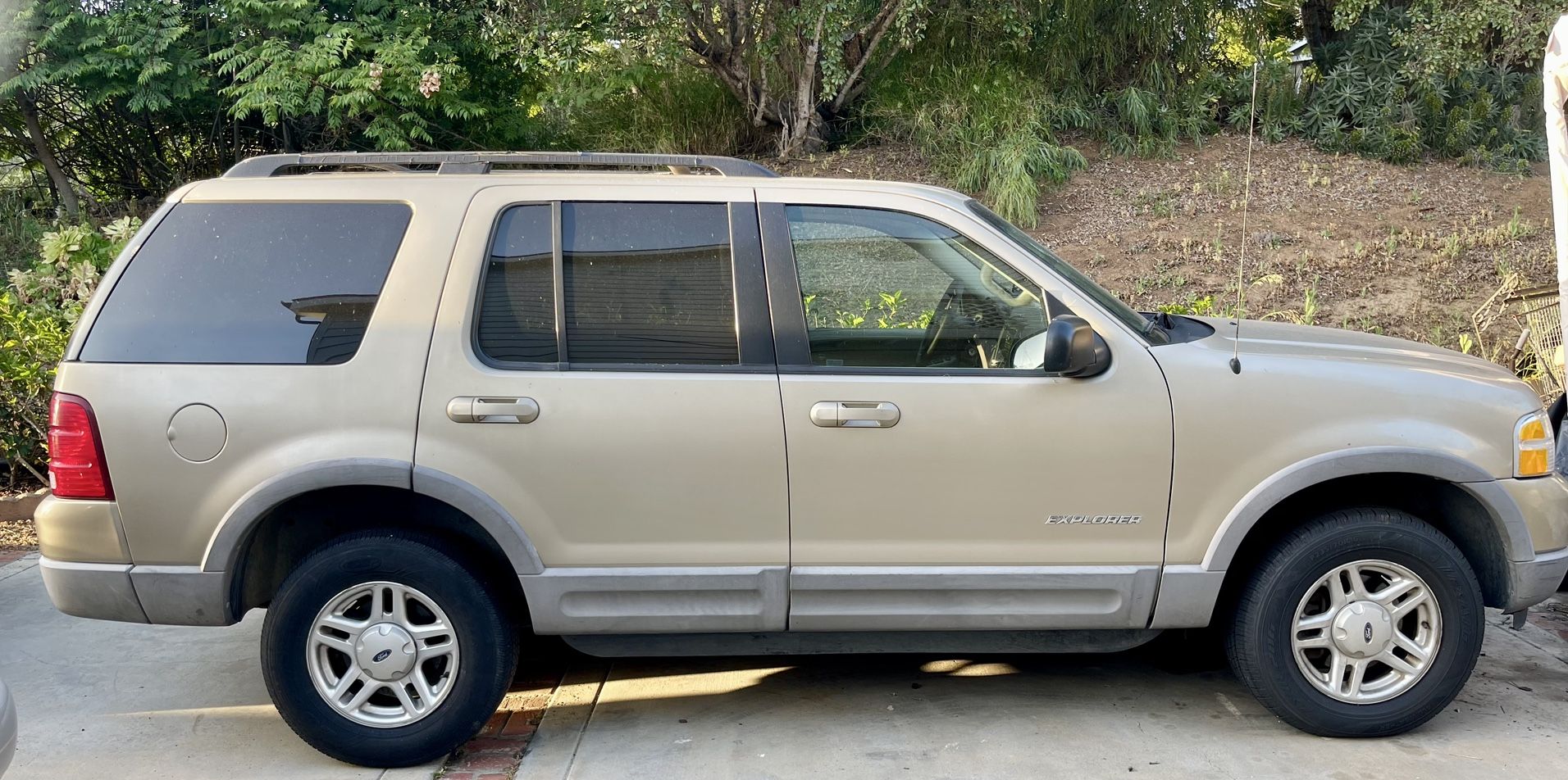 2002 Ford Explorer